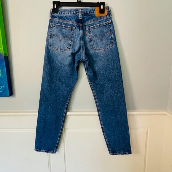 Levi's Wedgie Fit Ankle Jeans Medium Wash 26 - Picture 8 of 10